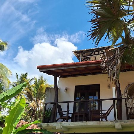 Bandulas Beach House Хикадува Екстериор снимка
