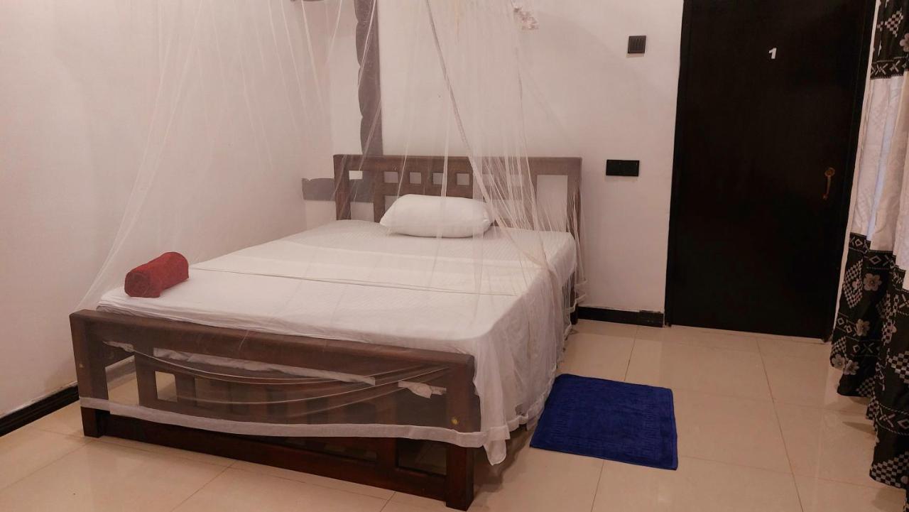 Bandulas Beach House Хикадува Екстериор снимка