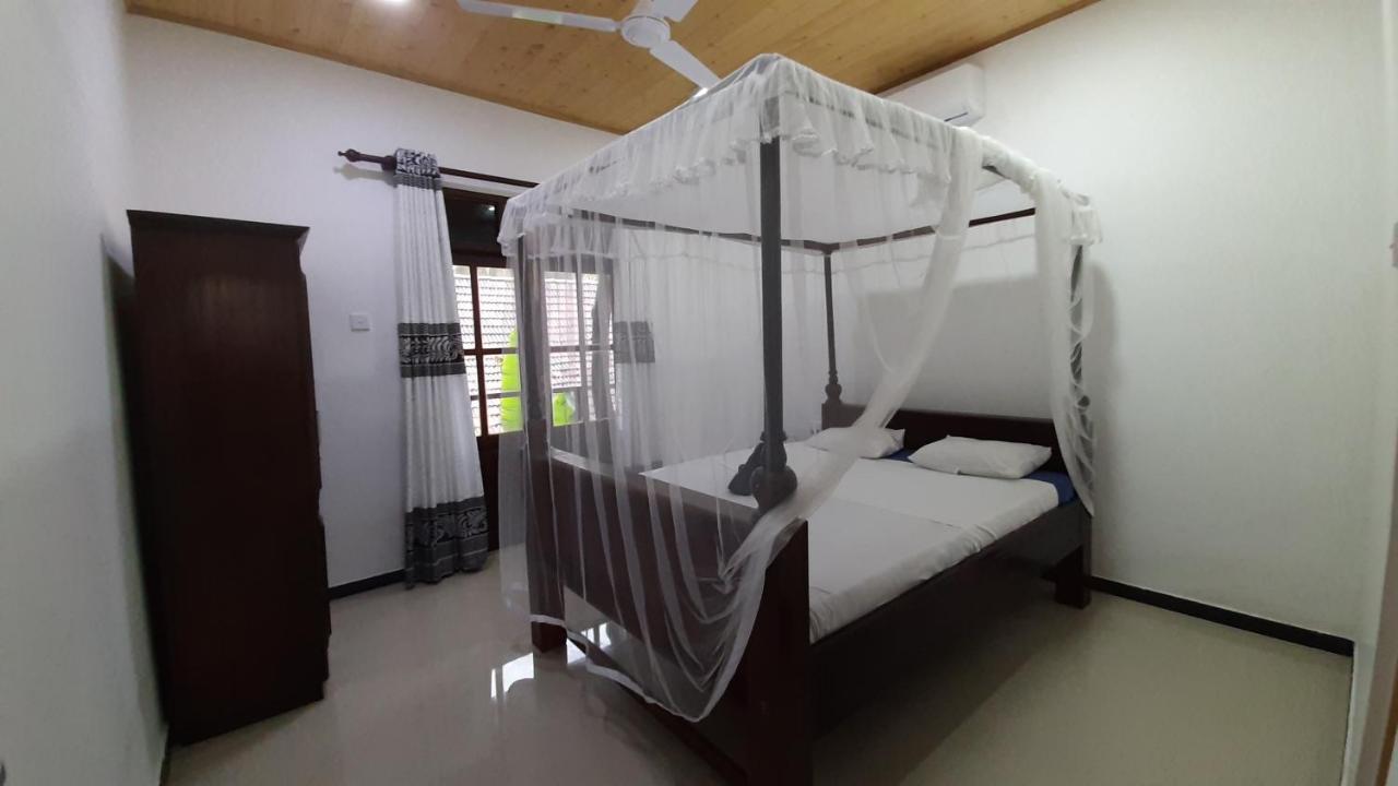 Bandulas Beach House Хикадува Екстериор снимка