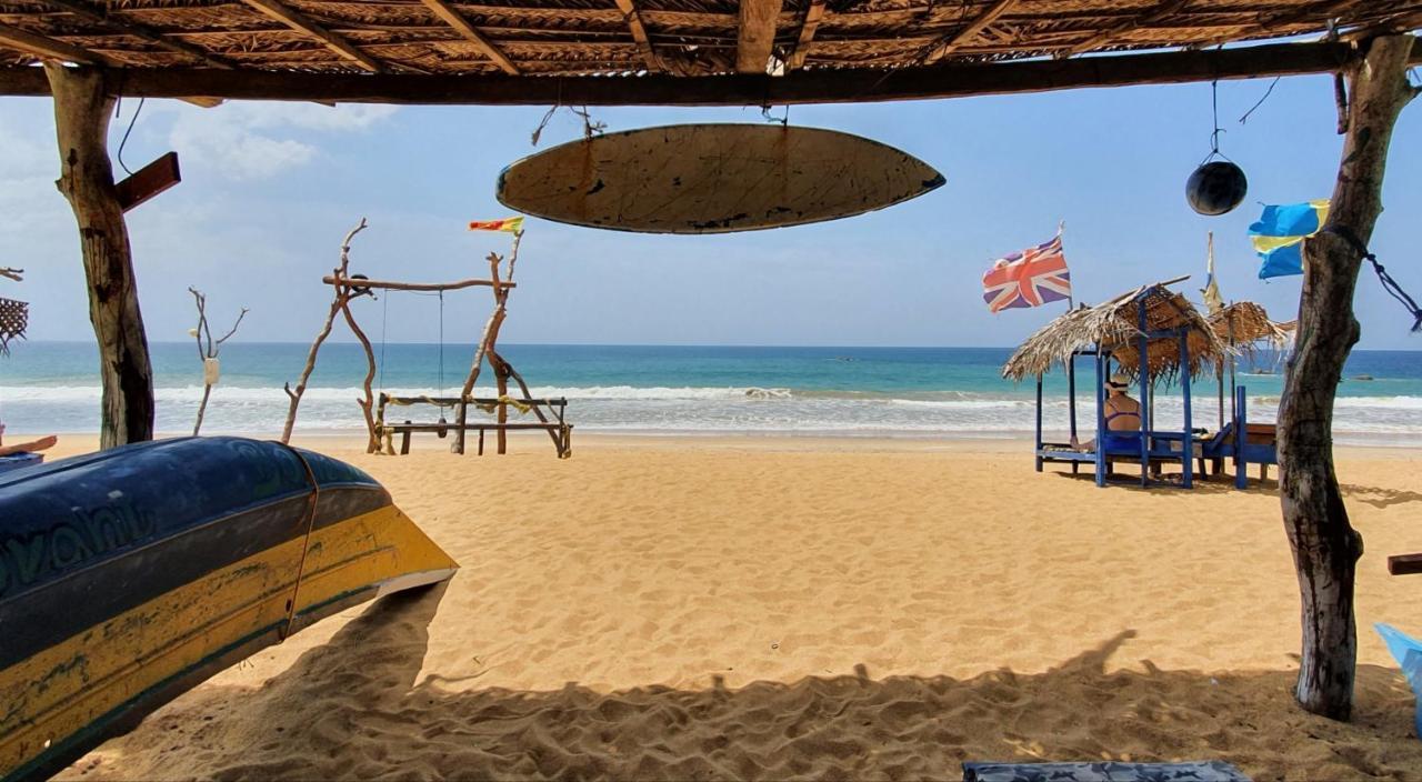 Bandulas Beach House Хикадува Екстериор снимка