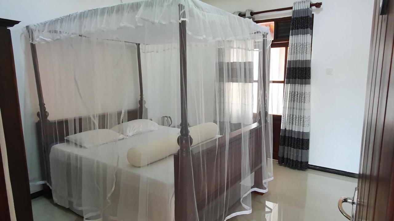 Bandulas Beach House Хикадува Екстериор снимка