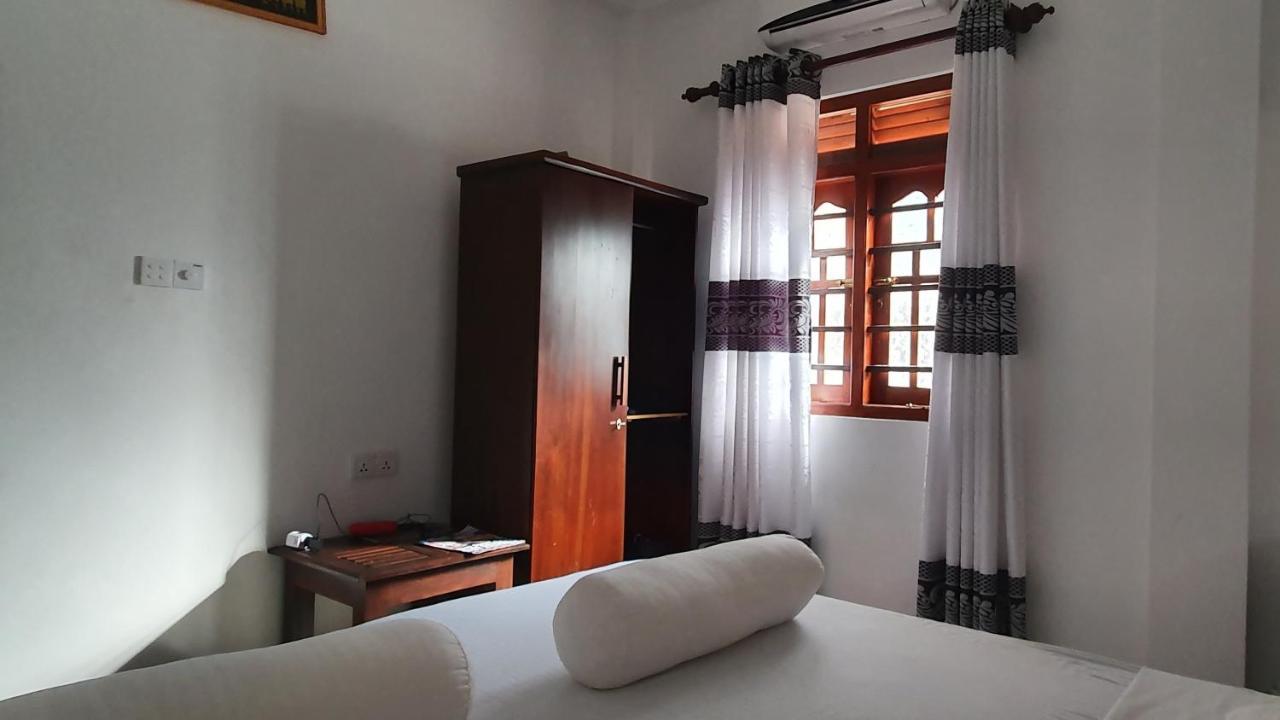 Bandulas Beach House Хикадува Екстериор снимка